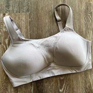 Lululemon Run Times Bra *High Support - 38D Light Purple